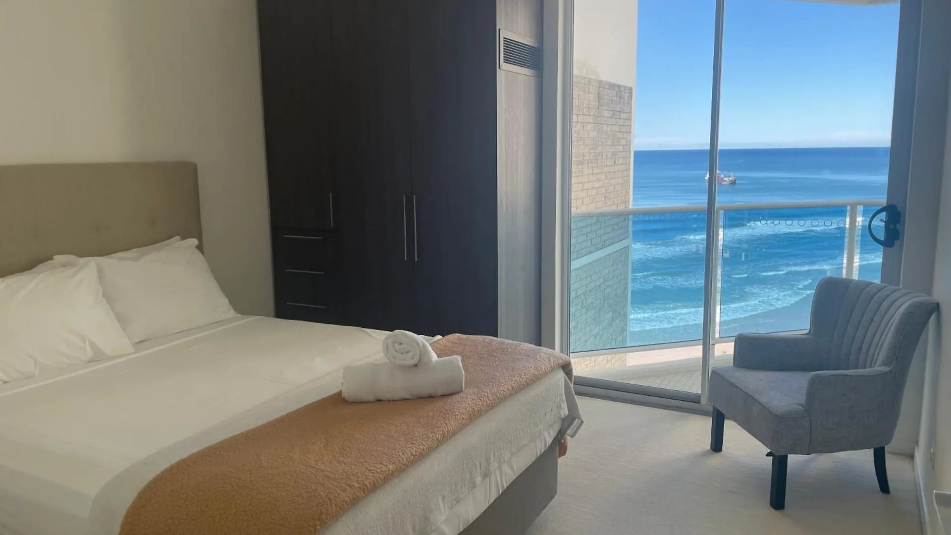 Grosvenor Beachfront Apartments Surfers Paradise Gold Coast