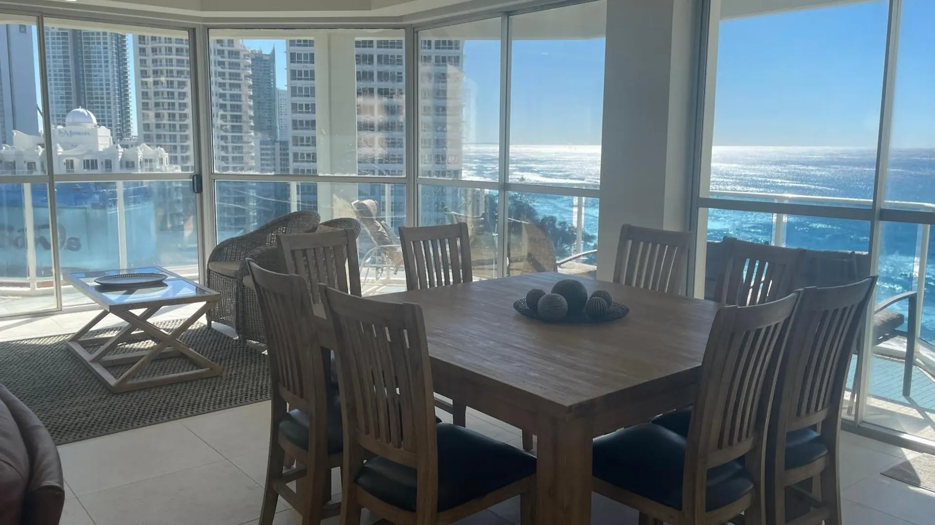 Grosvenor Beachfront Apartments Surfers Paradise Gold Coast