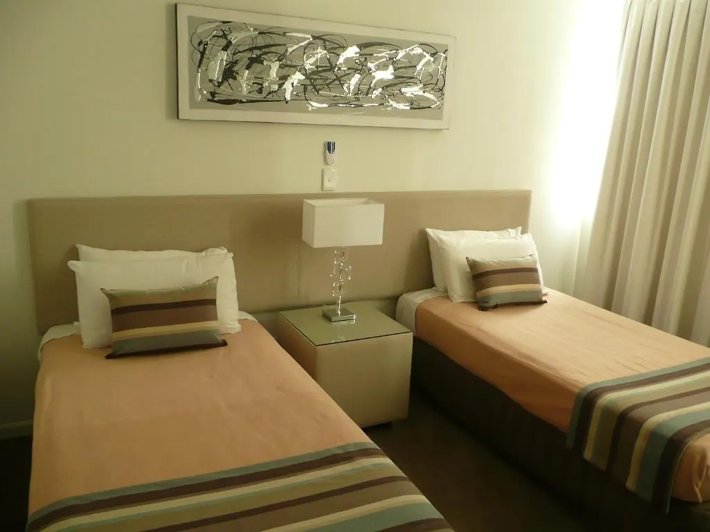 *** Aparthotel Grosvenor Beachfront Apartments Surfers Paradise Gold Coast Australia